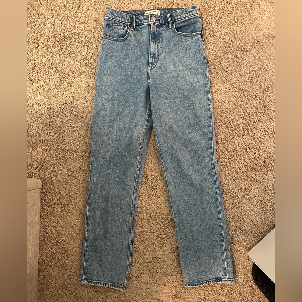Abercrombie & Fitch Womens Ultra High Rise 90s Straight Leg Jeans